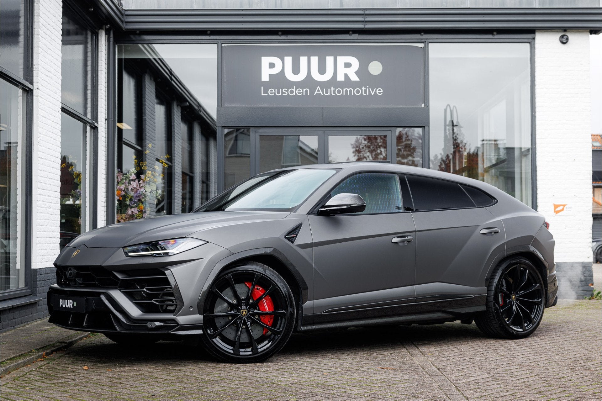 Lamborghini Urus 4.0 V8 [Grigio Titans Matte] Pano - Vol Car, Auto's, Automaat, Urus, Gebruikt, Leder
