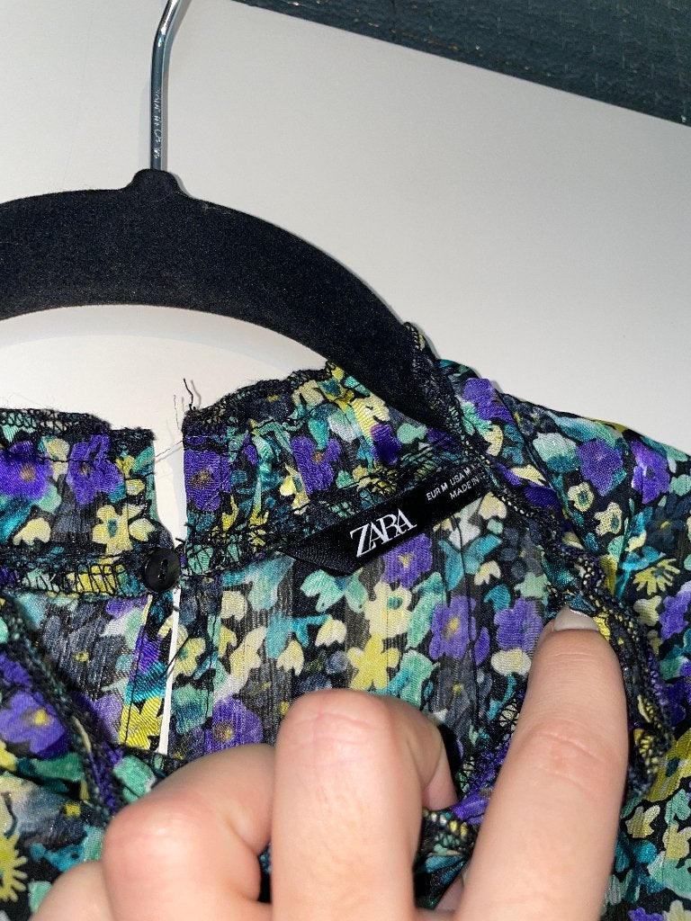 ZARA dames bloemen flower pliche plooien jurk dress mt M, Maat 38/40 (M), Zara, Ophalen of Verzenden, Zo goed als nieuw