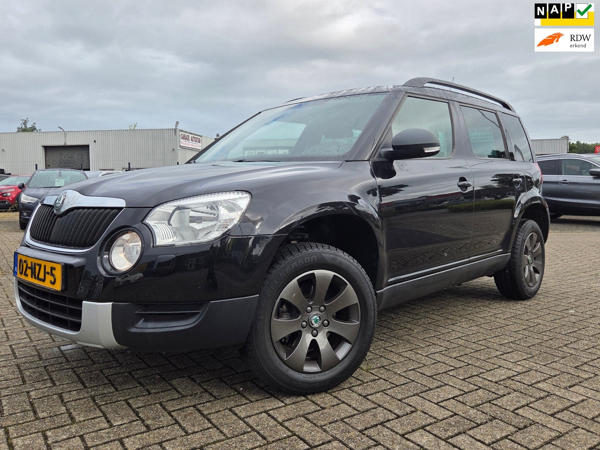 Skoda Yeti 1.2 TSI Active Plus/TREKHAAK/CRUIS CONTROL, Auto's, Voorwielaandrijving, Gebruikt, 4 cilinders, Zwart