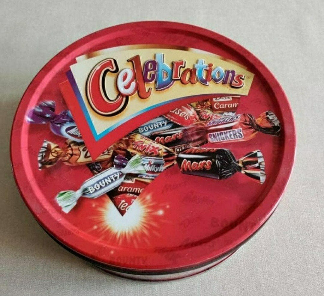 Celebrations,feest blik,chocolade,Rood,deksel,doorsnede,19cm, Ophalen of Verzenden, Nieuw, Overige, Overige merken