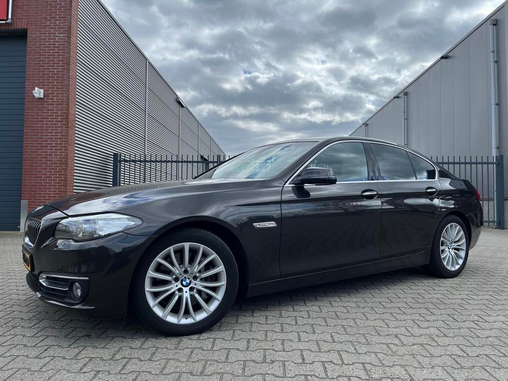 BMW 528i F10 LCI leer/camera/led org NL, Auto's, BMW, Automaat, Achterwielaandrijving, 4 cilinders, USB
