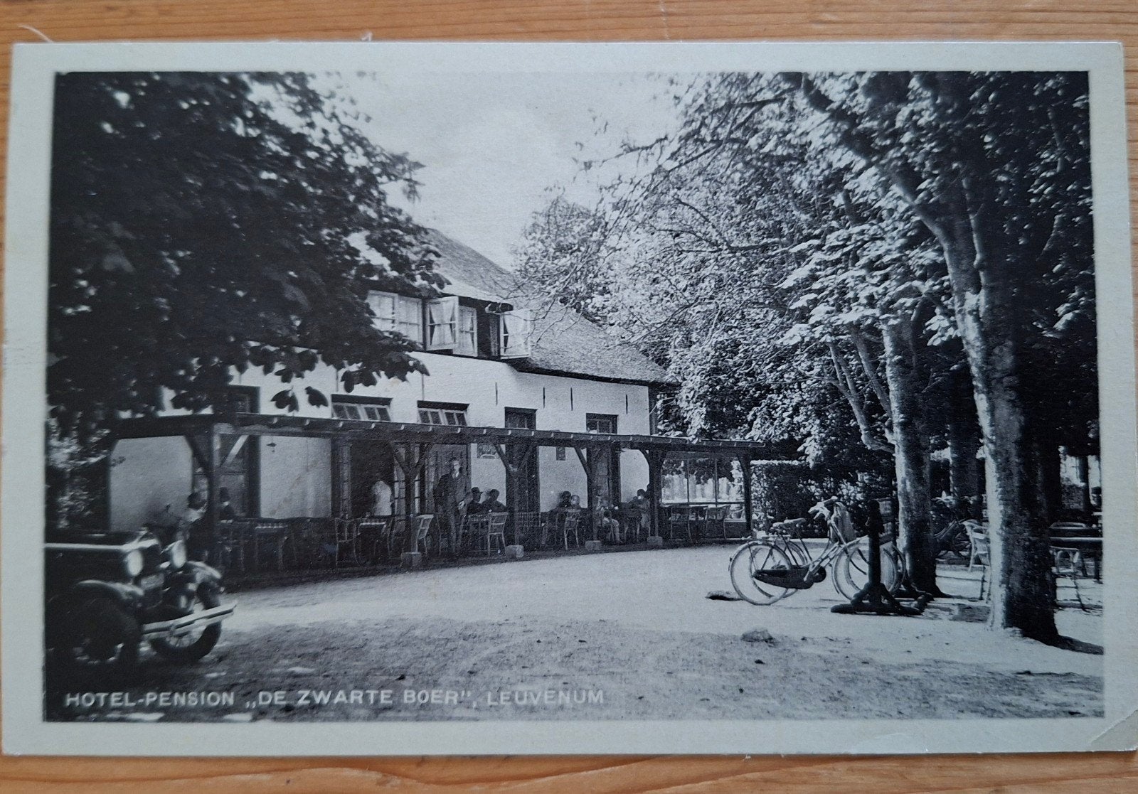 zw/w gelopen kaart 1940 Leuvenum hotel/pension zwarte boer, Ophalen of Verzenden, 1940 tot 1960, Gelderland