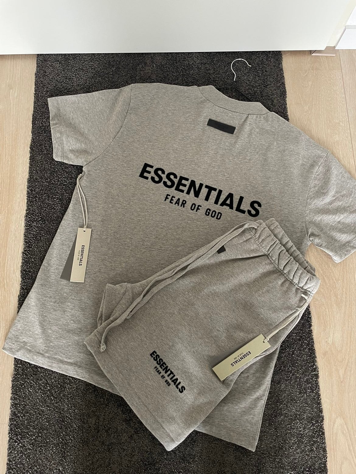 €75,- Essential zomersetjes, Ophalen of Verzenden, Nieuw