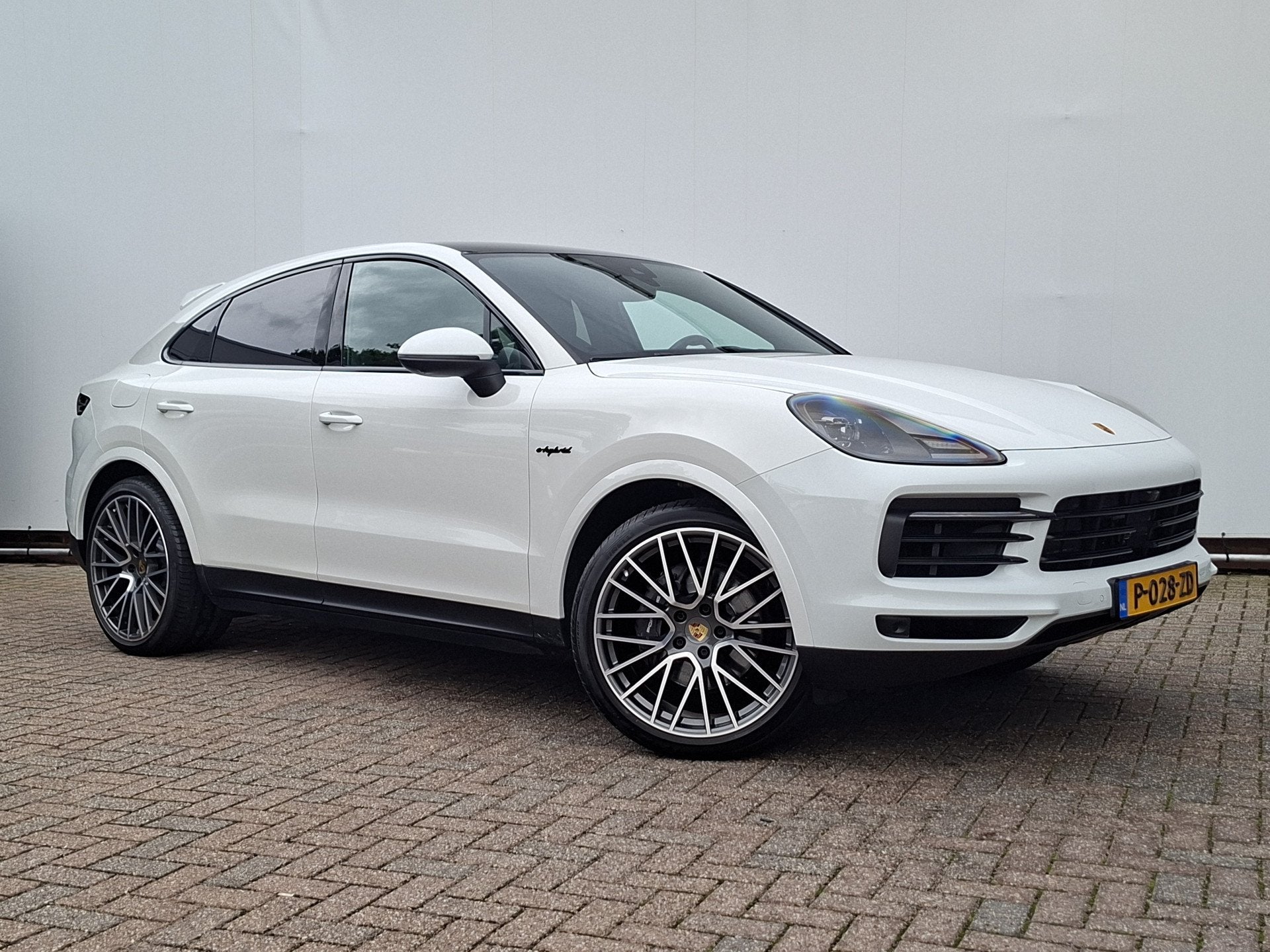 Foto 65 van Porsche Cayenne Coupé 3.0 E-Hybrid Pano Trekhaak(3500) 360