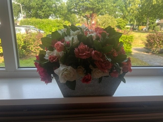 zinken bak met zijden/ kunst - bloemen., Tuin en Terras, Ophalen, Gebruikt, Minder dan 30 cm, Minder dan 60 cm