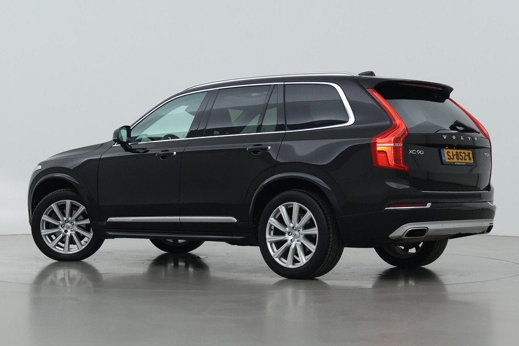 Volvo XC90 2.0 T5 AWD Inscription | ACC | Massage | Panorama, Auto's, Stof, Gebruikt, 4 cilinders, 1969 cc