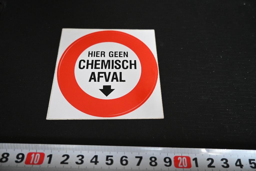 sticker Hier geen CHEMISCH AFVAL, Ophalen, Zo goed als nieuw