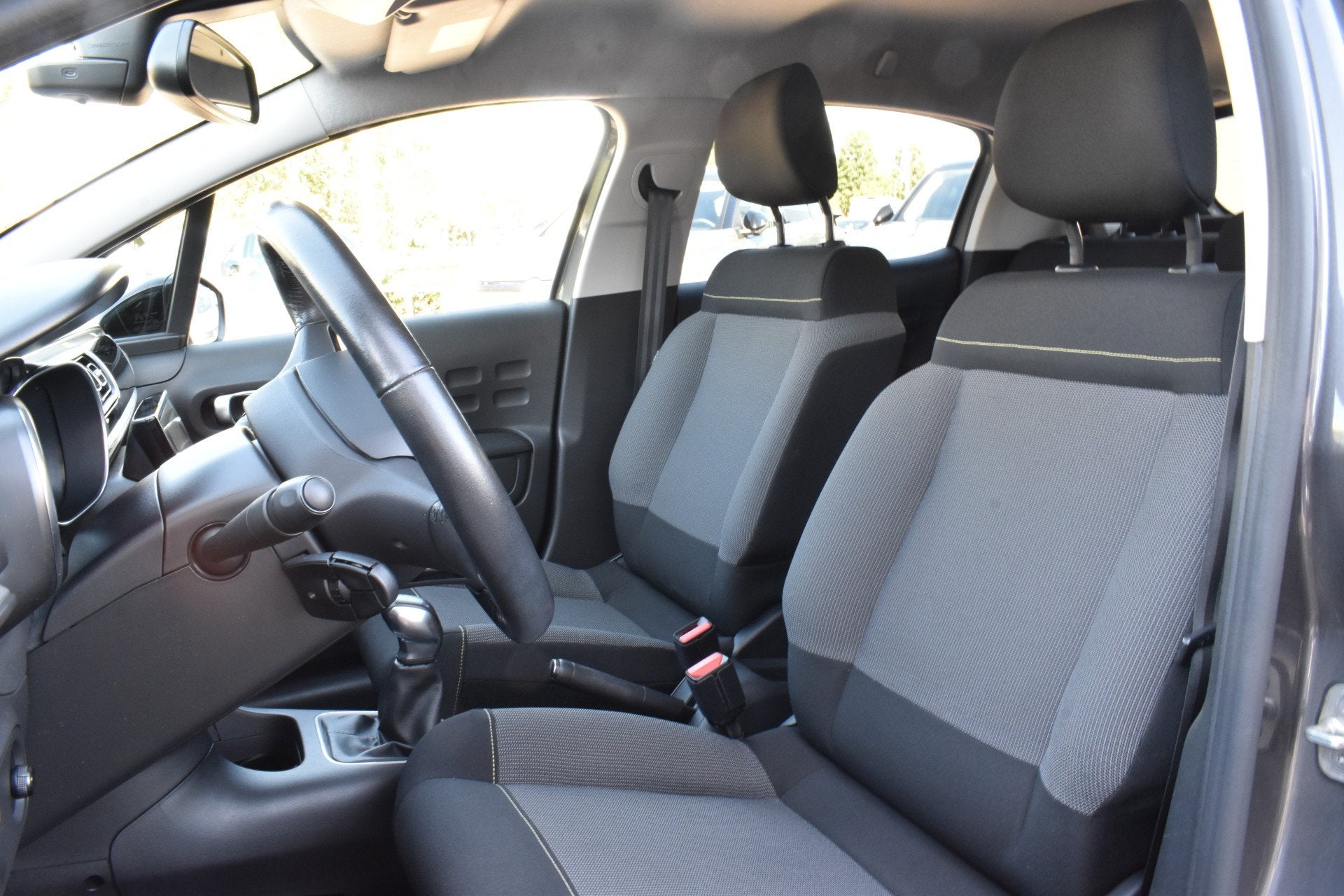 Citroën C3 PureTech 110 Shine Navigatie | Airco | Camera ac, Voorwielaandrijving, 1199 cc, 49 €/maand, Origineel Nederlands