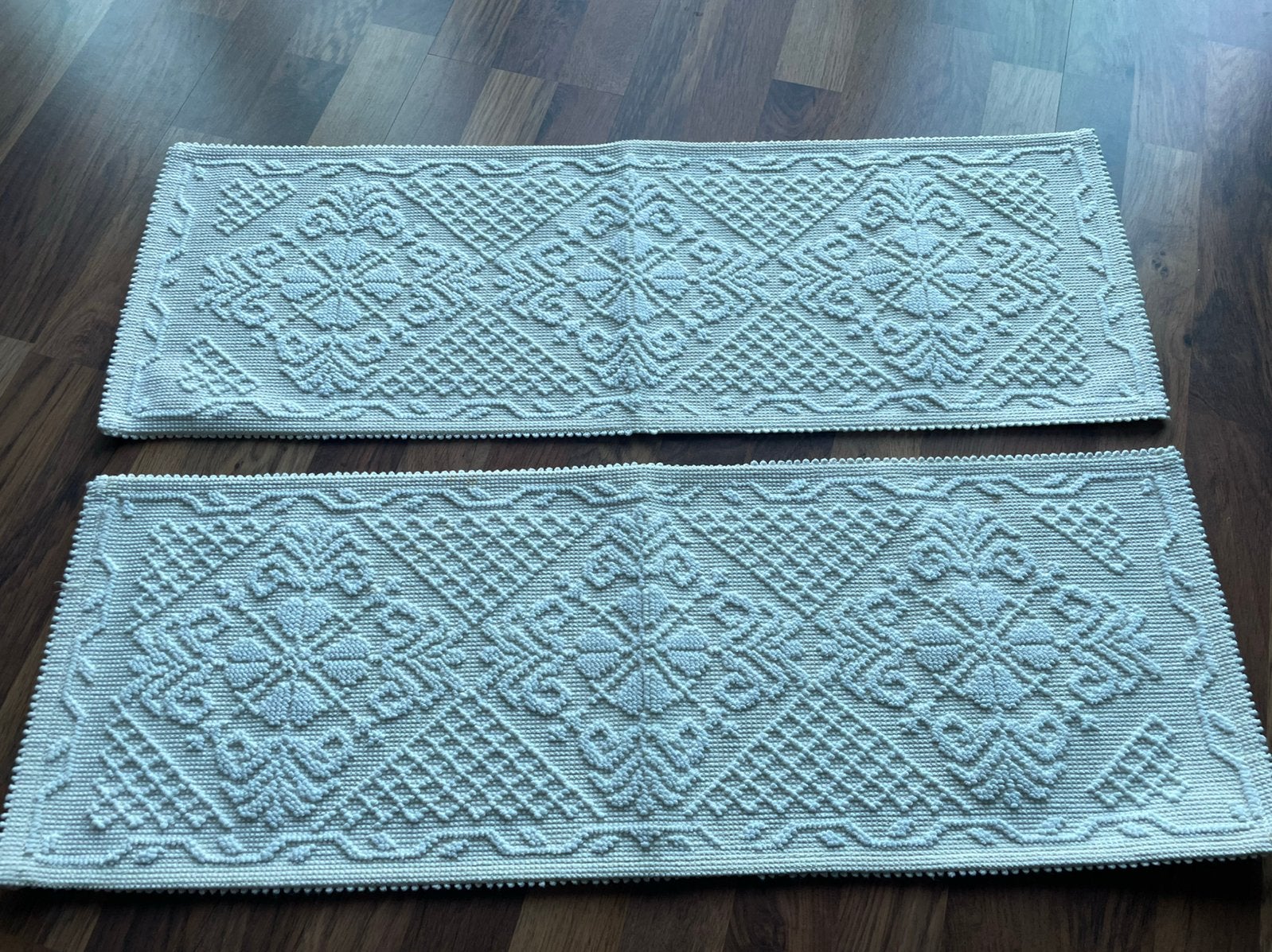 Vintage tafelloper 80/35 cm tafellinnen 2 stuks, Huis en Inrichting, Ophalen of Verzenden, Zo goed als nieuw, Rechthoek