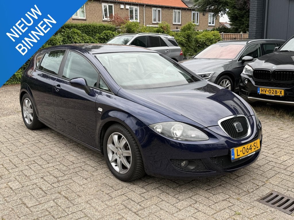 SEAT Leon 1.4 TSI 25 Edition I, Auto's, Gebruikt, Zwart, 4 cilinders, Bedrijf