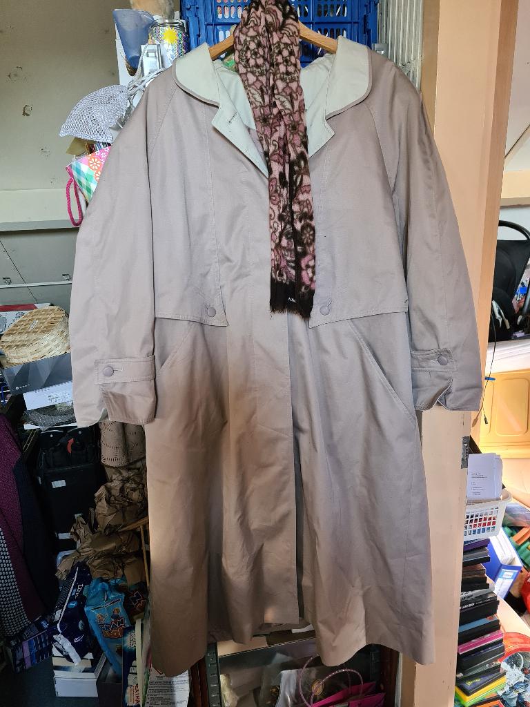 Jas tussen jas tussenjas trenchcoat Marcona trench coat, Ophalen, Zo goed als nieuw, Maat 38/40 (M), Beige