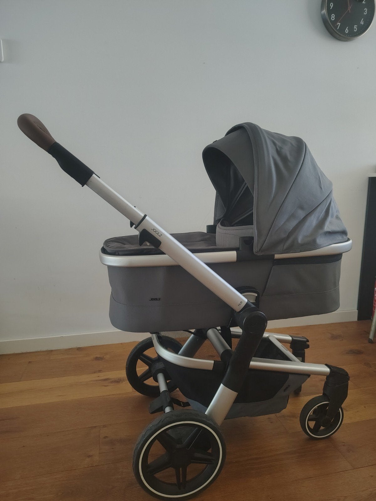 Joolz Hub Plus Combiwagen met Reiswieg en Zitje, Kinderen en Baby's, Kinderwagens en Combinaties, Gebruikt, Combiwagen, Verstelbare duwstang