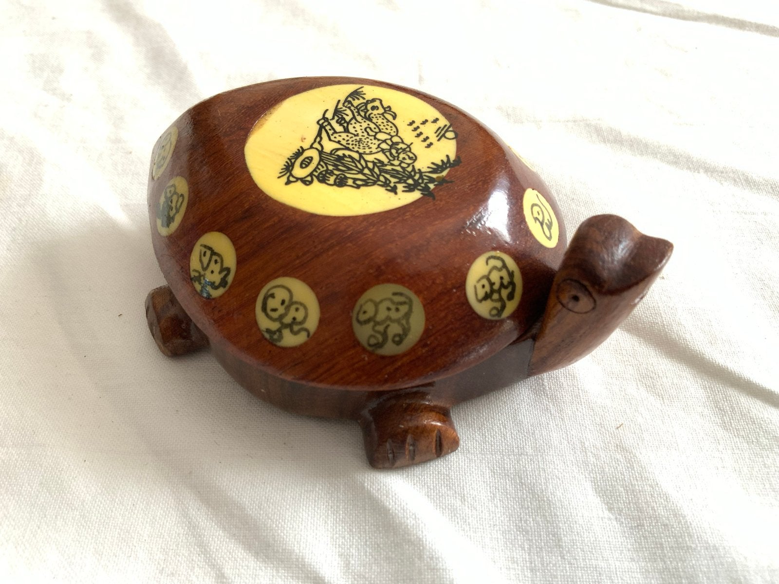 Vintage Houten Schildpad met Chinese Zodiac Tekens, Ophalen of Verzenden, Gebruikt