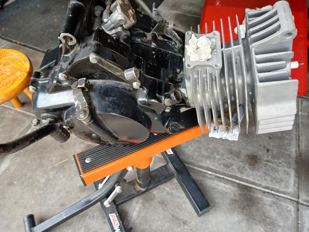 Honda mb8 blok gereviseerd, Fietsen en Brommers, Ophalen, Blok