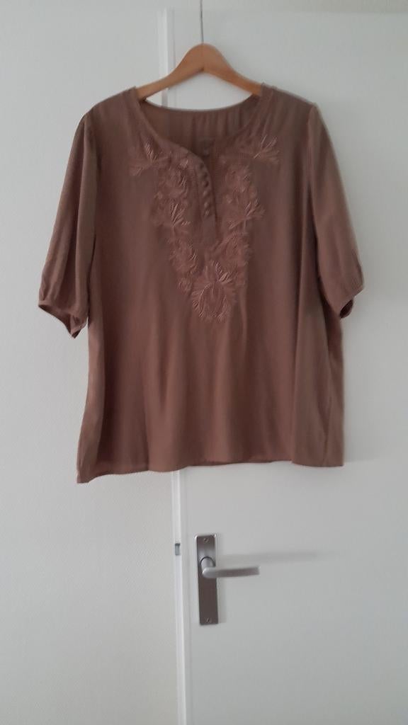 Nieuw  bloese  48, Kleding | Dames, Grote Maten, Ophalen of Verzenden, Nieuw, Bruin, Blouse of Tuniek