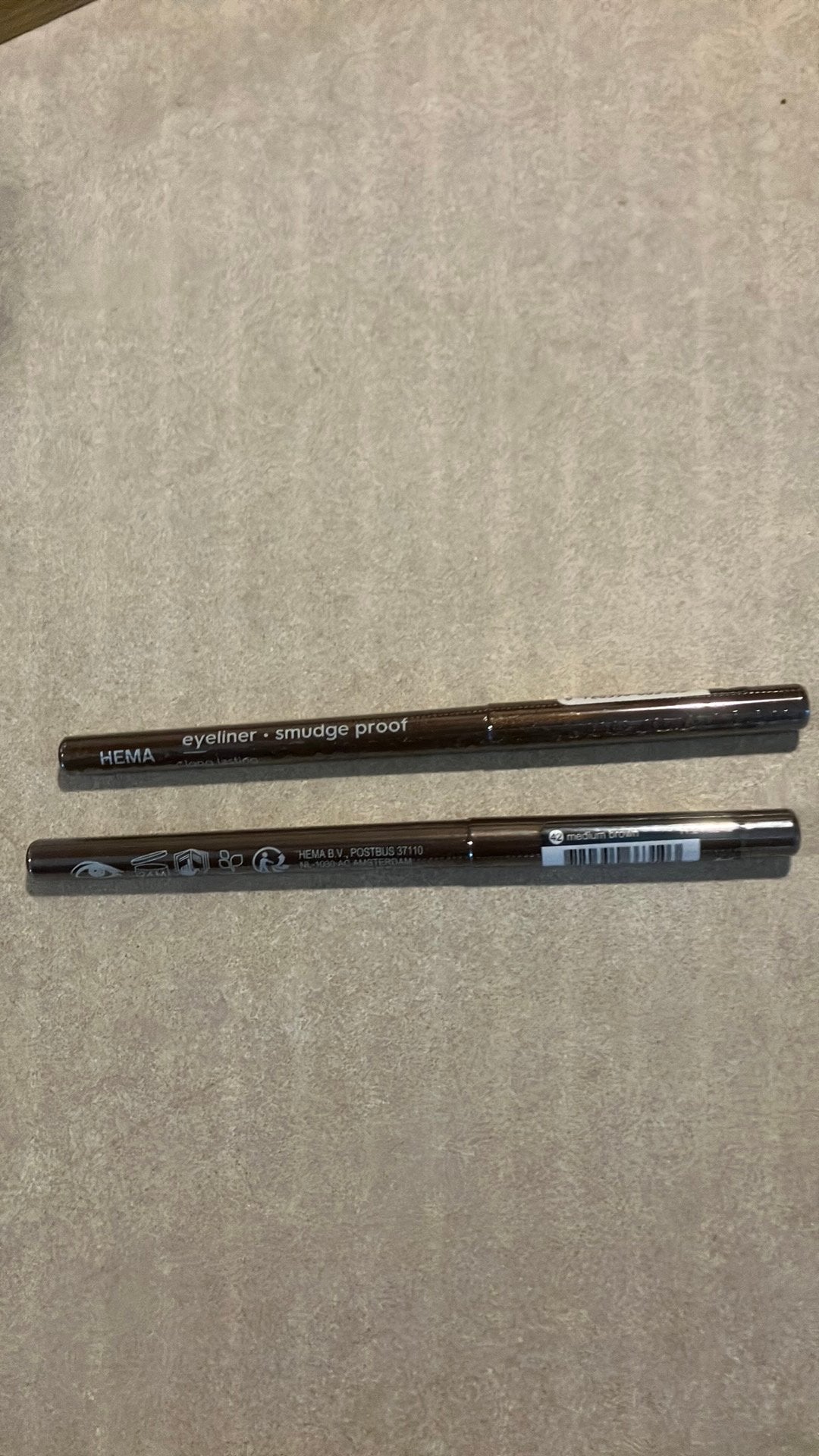 Eyeliner 2x medium brown Hema, Ogen, Bruin, Nieuw, Ophalen of Verzenden