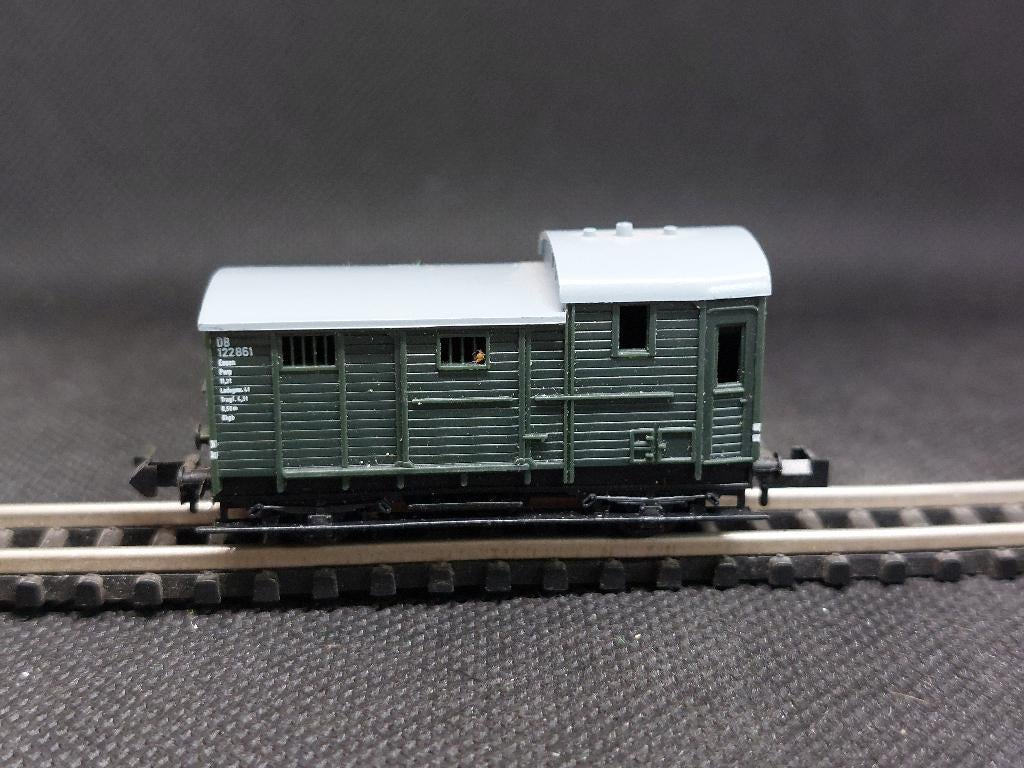 Minitrix 13254 - Goederentrein begeleidingswagen Pwg (13612), Hobby en Vrije tijd, Gebruikt, Gelijkstroom, Trix, Wagon