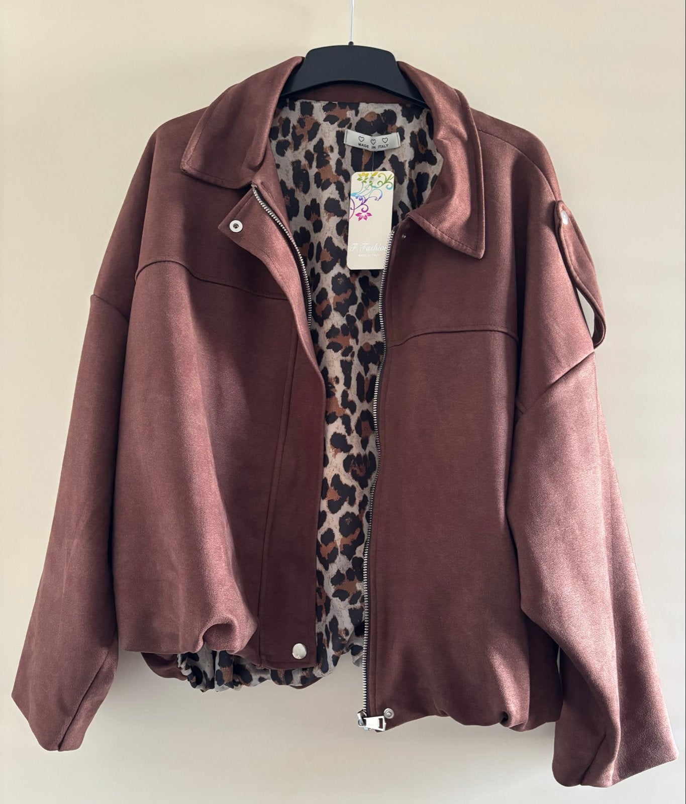 Bruine jas met luipaardprint voering, one size, Verzenden, Nieuw, Maat 38/40 (M), Bruin