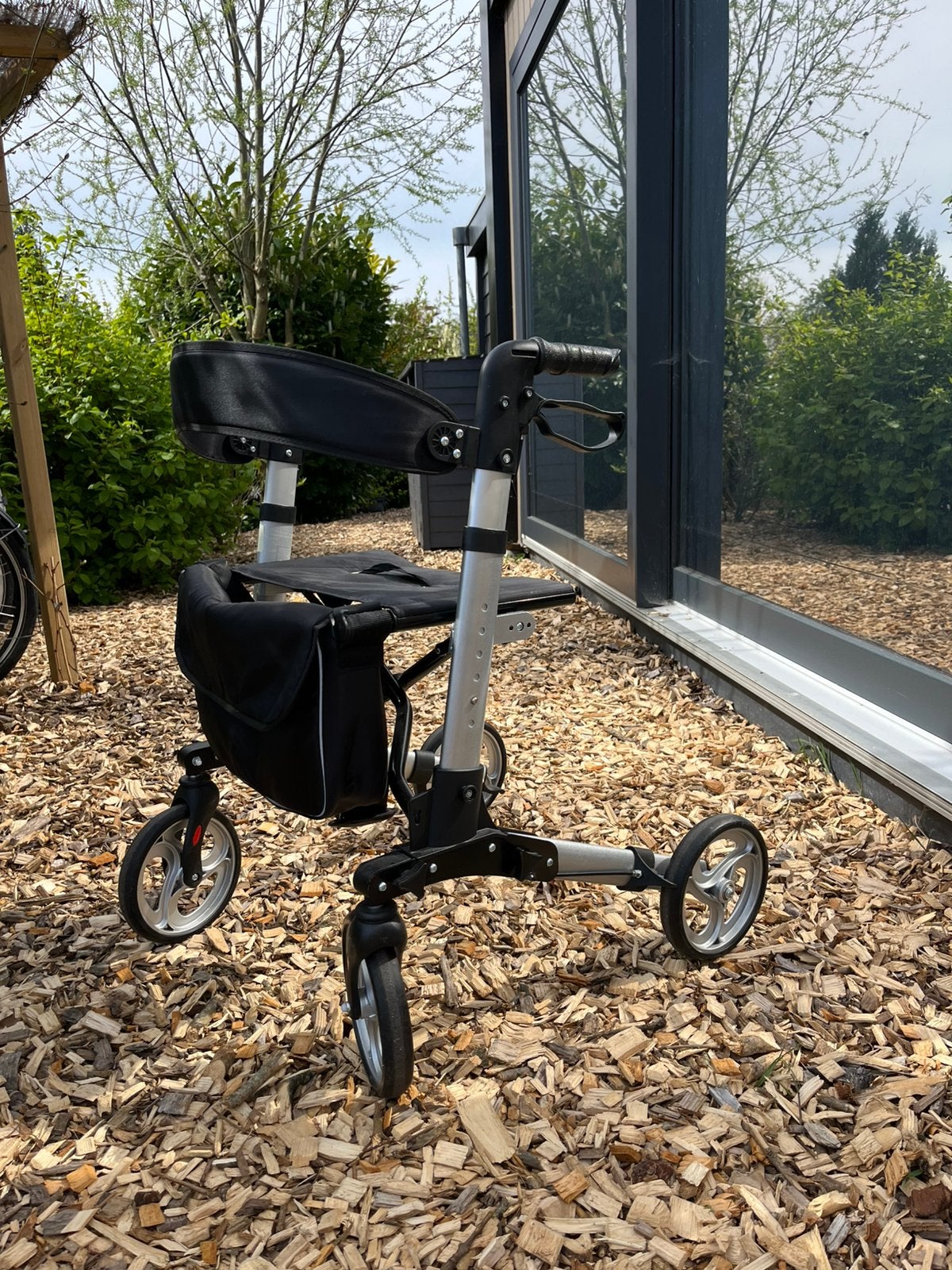 Zo goed als nieuwe rollator comfort plus inklapbaar, Ophalen, Opvouwbaar, Zo goed als nieuw