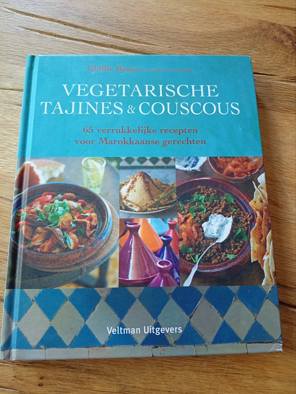 Vegetarische Tajines & Couscous - Marokkaanse recepten, Boeken, Kookboeken, Midden-Oosten en Marokko, Vegetarisch, Ophalen of Verzenden