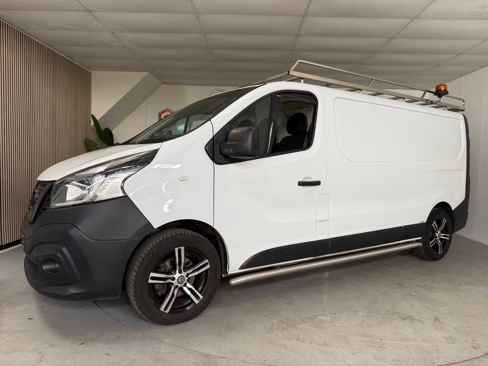 Nissan NV300 1.6 dCi 120 L2H1 Acenta Airco, Trekhaak, Imperi, 15 km/l, Gebruikt, Euro 6, Wit