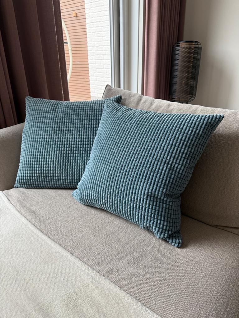 IKEA Sierkussens turquoise 50x50 cm (2 st.), Ophalen of Verzenden, Zo goed als nieuw, Blauw, Vierkant