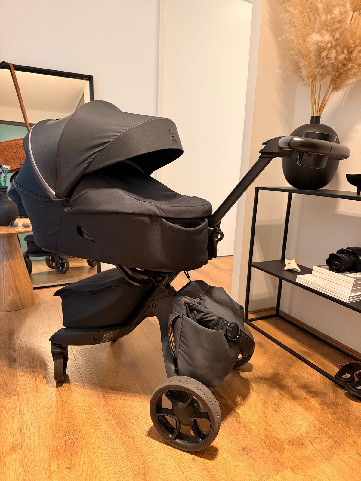 Stokke Xplory X Kinderwagen Zwart met Reiswieg en Accessoire, Kinderen en Baby's, Kinderwagens en Combinaties, Overige merken