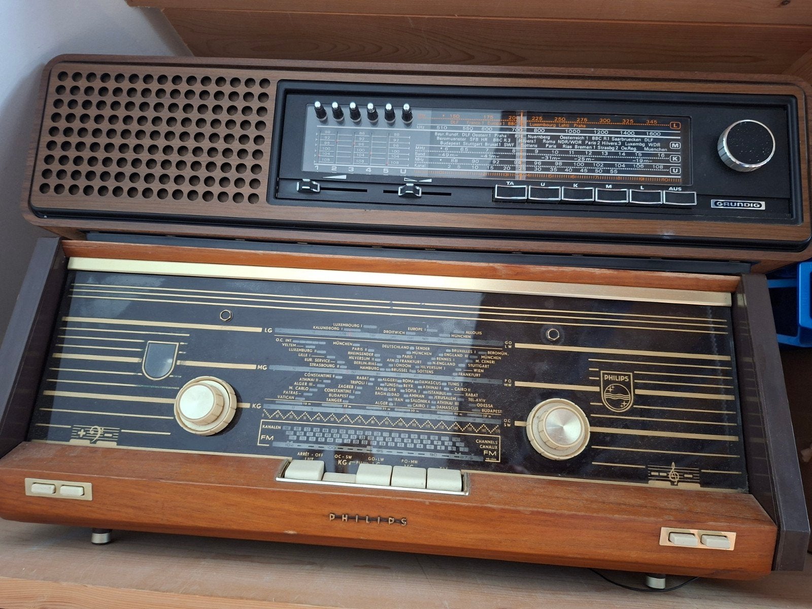 antieke radio 's, Ophalen