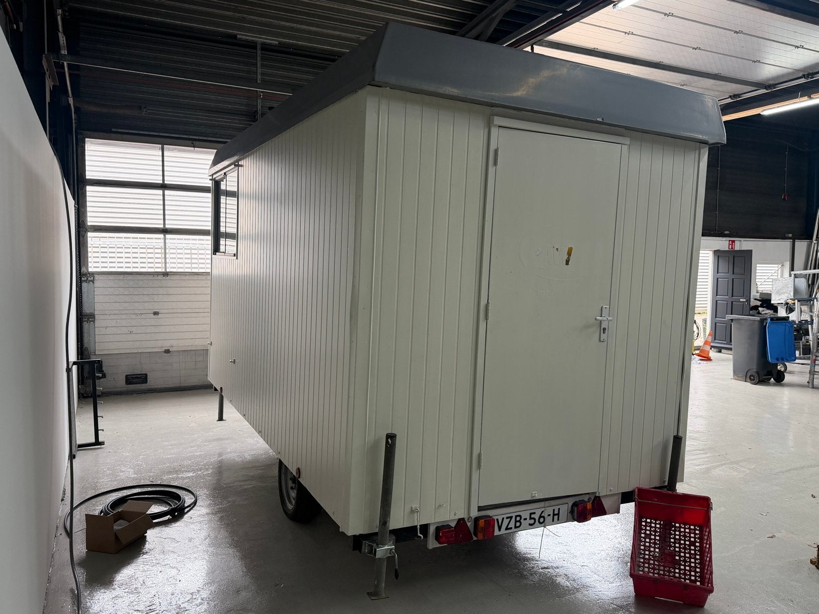 Praktische kantoorunit/bouwkeet op wielen, Ophalen of Verzenden