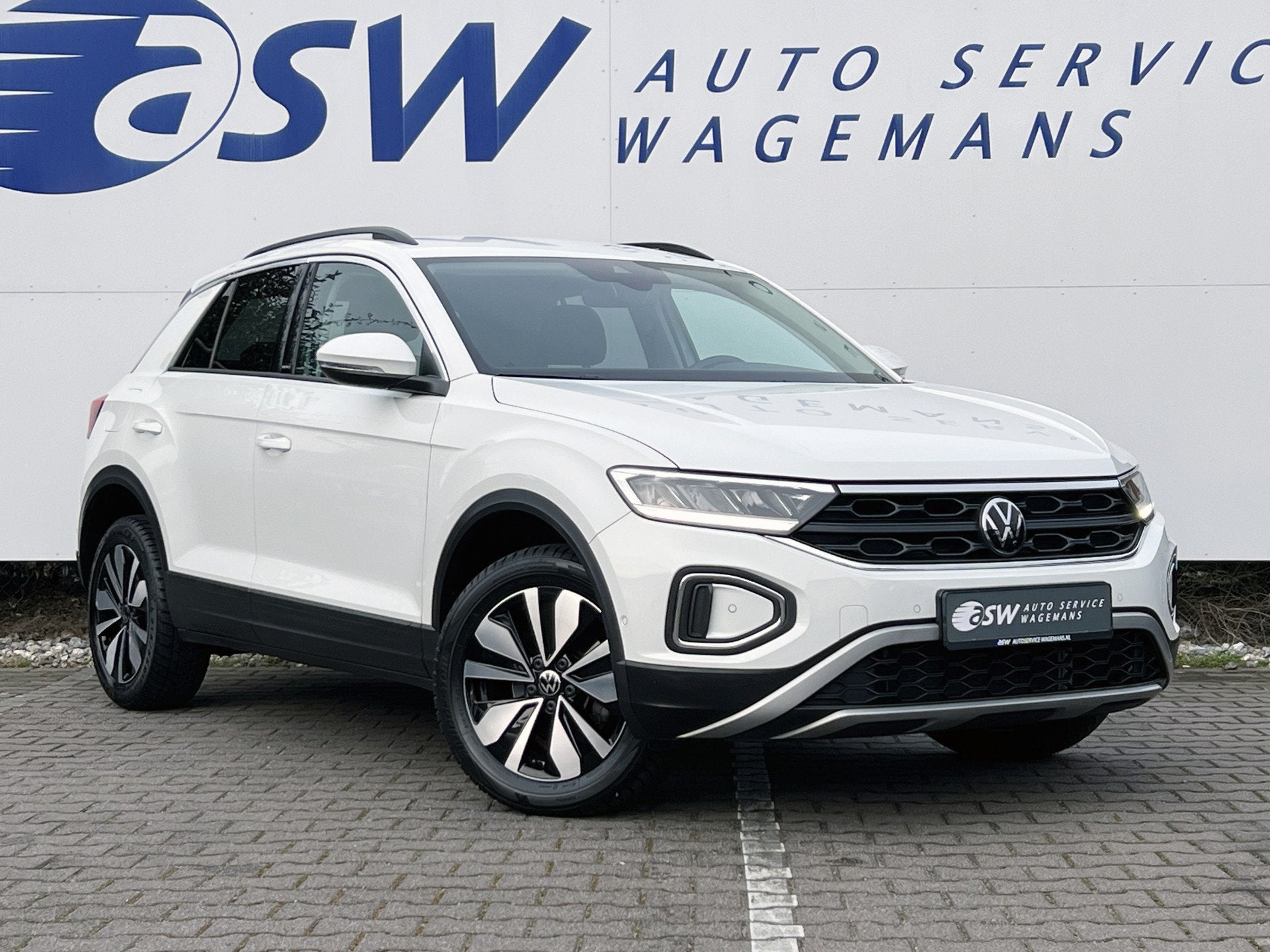 Volkswagen T-Roc 1.5 TSI Move | Carplay | LED | Virtual Cock, Dealer onderhouden, 4 cilinders, Wit, Bedrijf