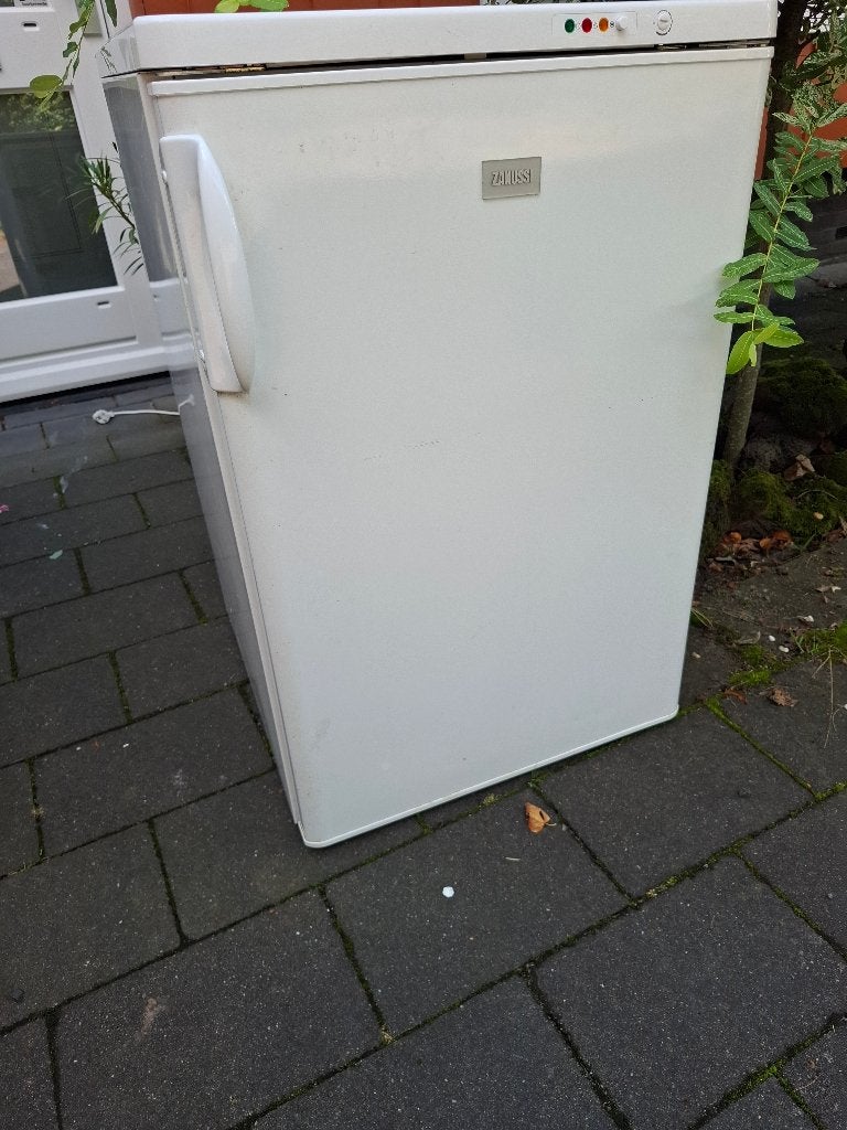 Gratis af te halen: Zanussi vriezer, Witgoed en Apparatuur, Gebruikt, Ophalen, Vrieskast, 85 tot 120 cm