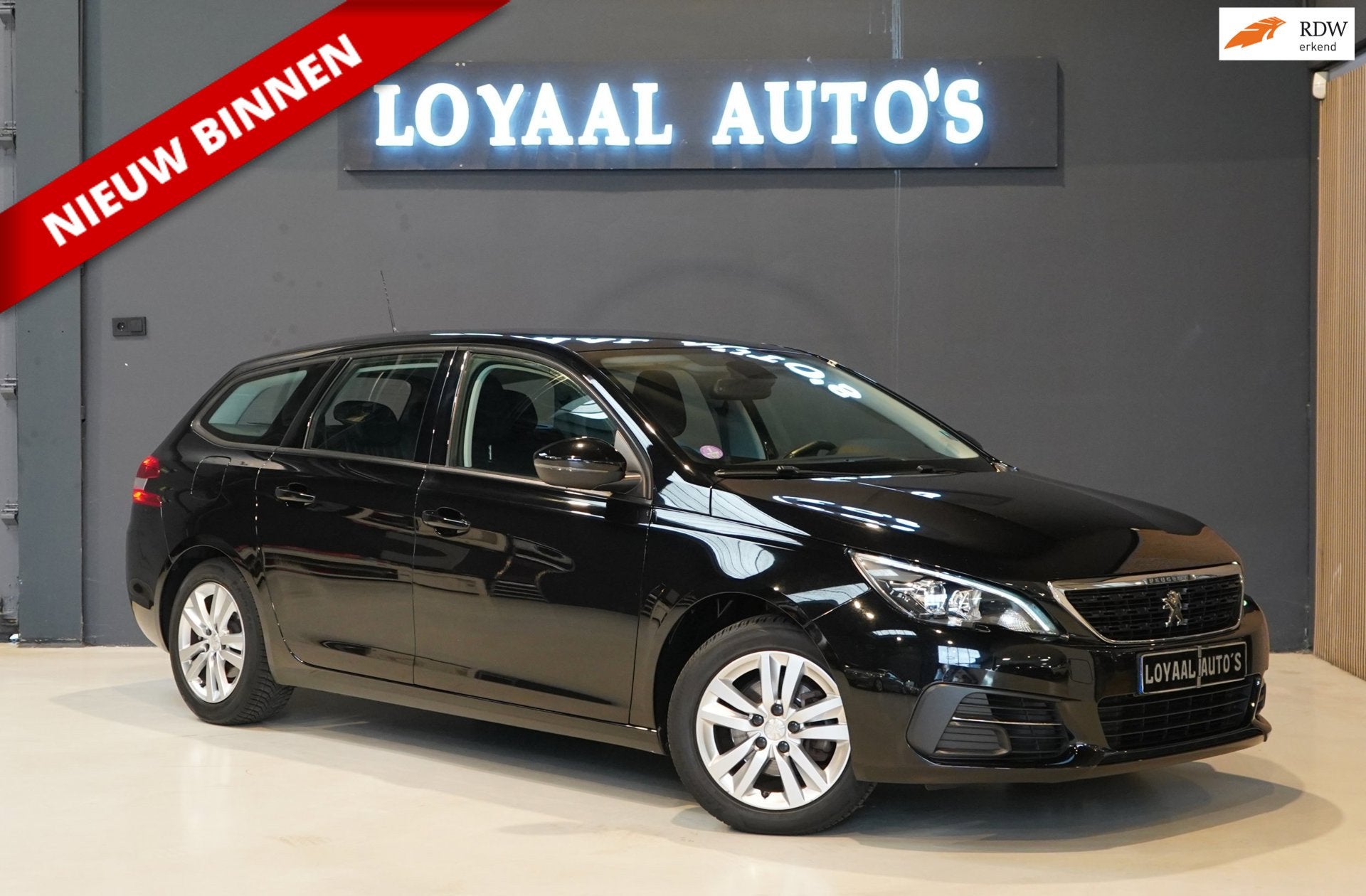 Peugeot 308 SW 1.2 PureTech Active | PDC | CRUISE | AIRCO |, Voorwielaandrijving, Gebruikt, Euro 6, 1199 cc