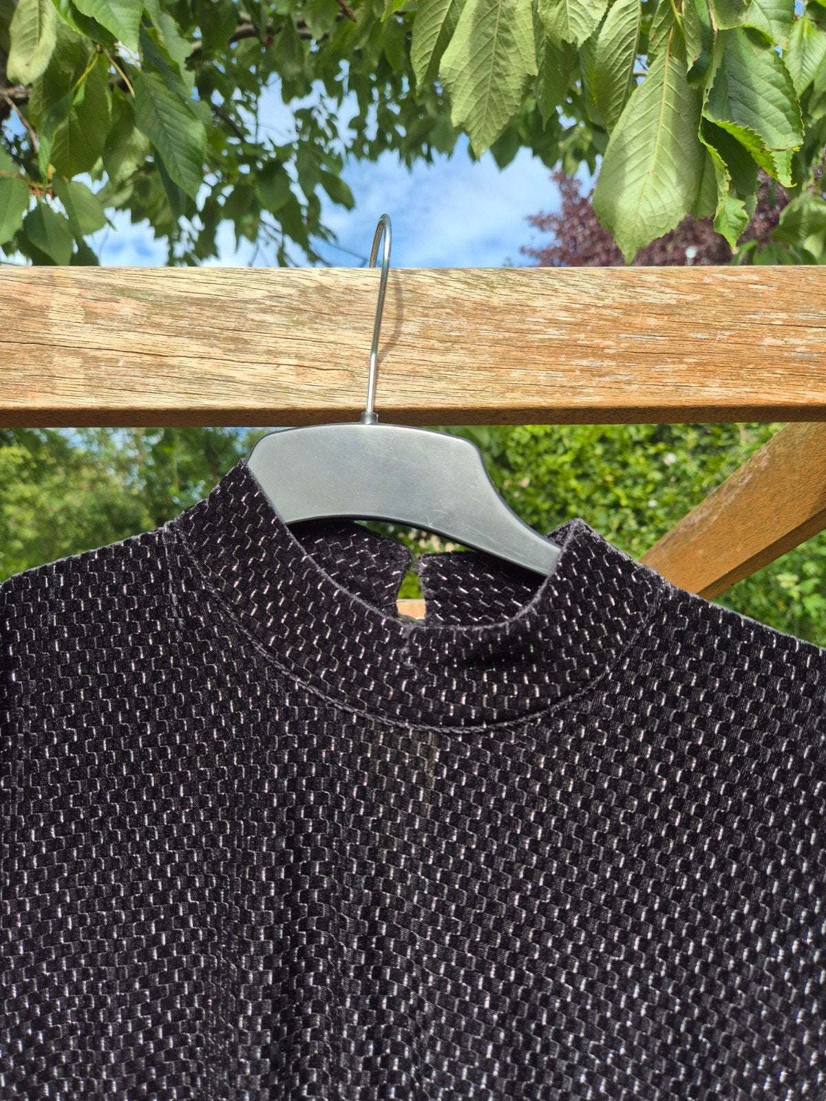 Kort Zwart glitter jurkje met hoge hals en elastische taille, Kleding | Dames, Ophalen, Gedragen, Zwart, Boven de knie