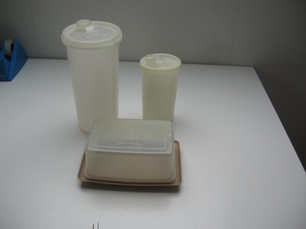 6 delen tupperware brood doos strooi bussen samen €15,--, Ophalen of Verzenden, Zo goed als nieuw, Bruin, Overige typen