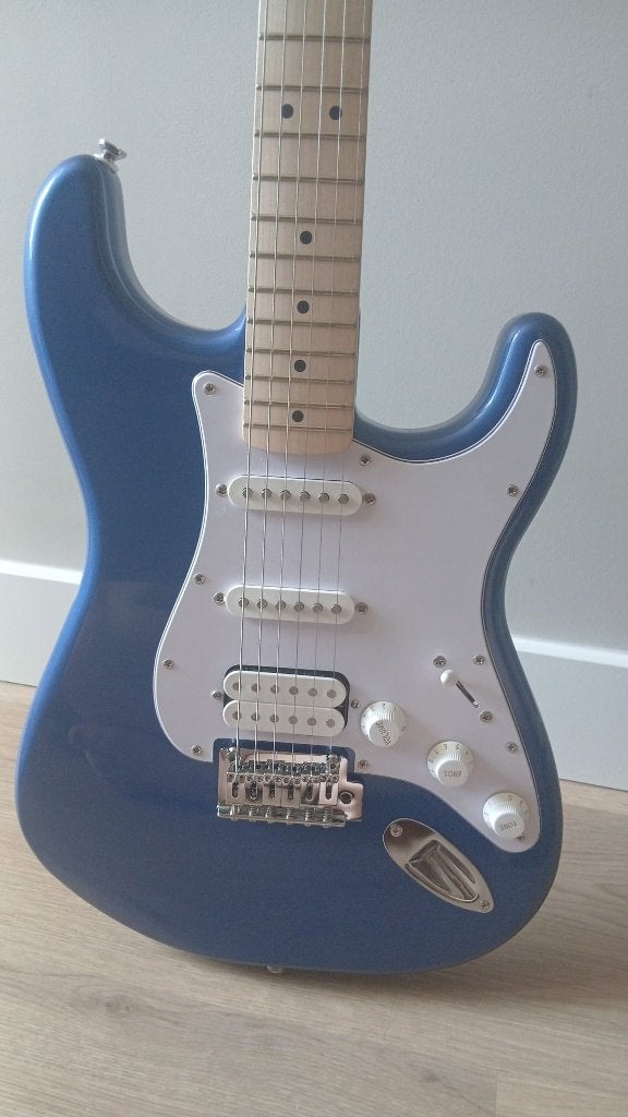 Squier Affinity Strat Elektrische Gitaar + Gigbag, Ophalen of Verzenden, Zo goed als nieuw, Solid body, Fender