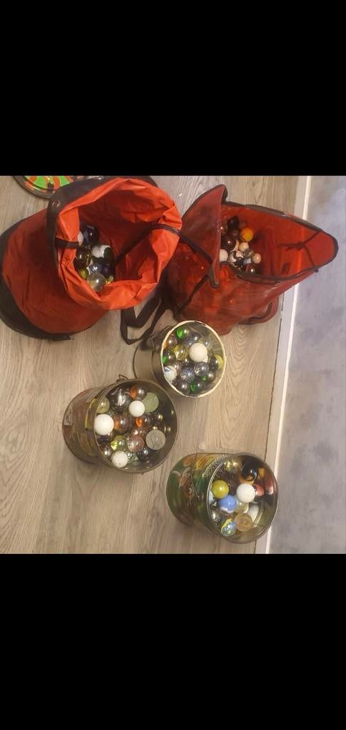 Knikker paar honderd stuks alle maten kleureren, Ophalen