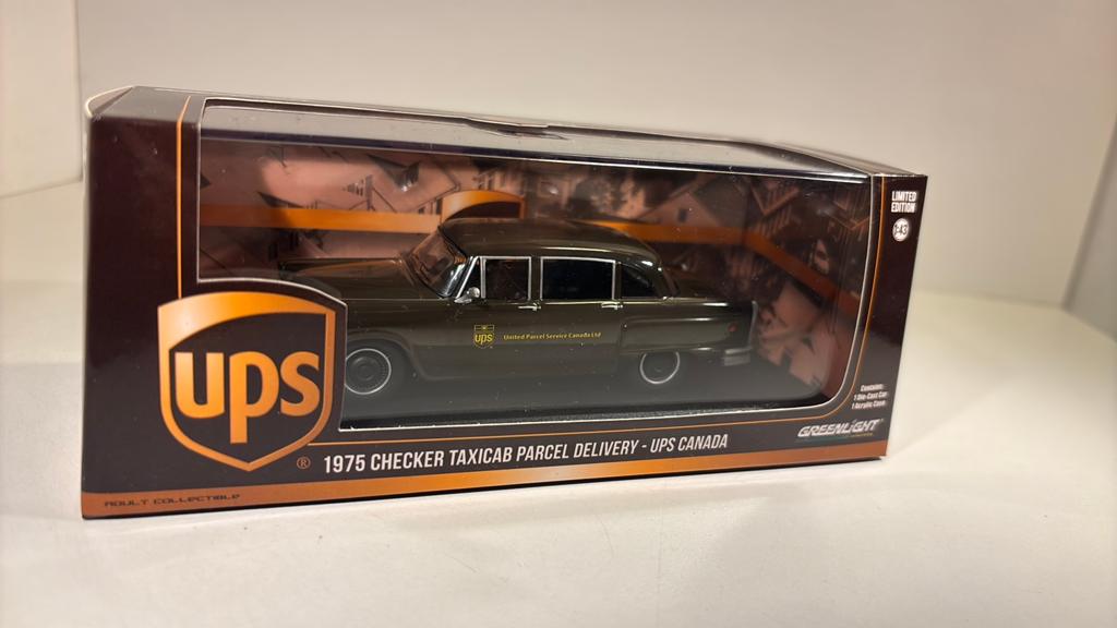 Checker taxicab parcel delivery ups canda Greenlight 1.43, Hobby en Vrije tijd, Modelauto's | 1:43, Overige merken, Auto, Ophalen of Verzenden