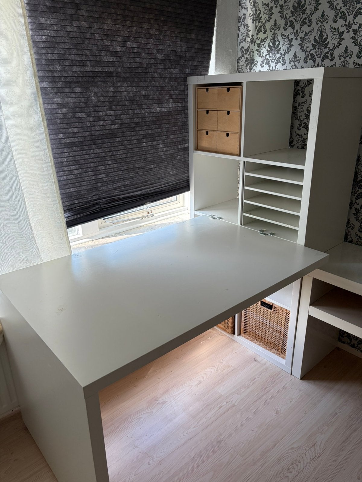 MOET ZSM WEG! Ikea kallax Bureau inclusief boekenkast, Huis en Inrichting, Bureaus, Ophalen, Zo goed als nieuw