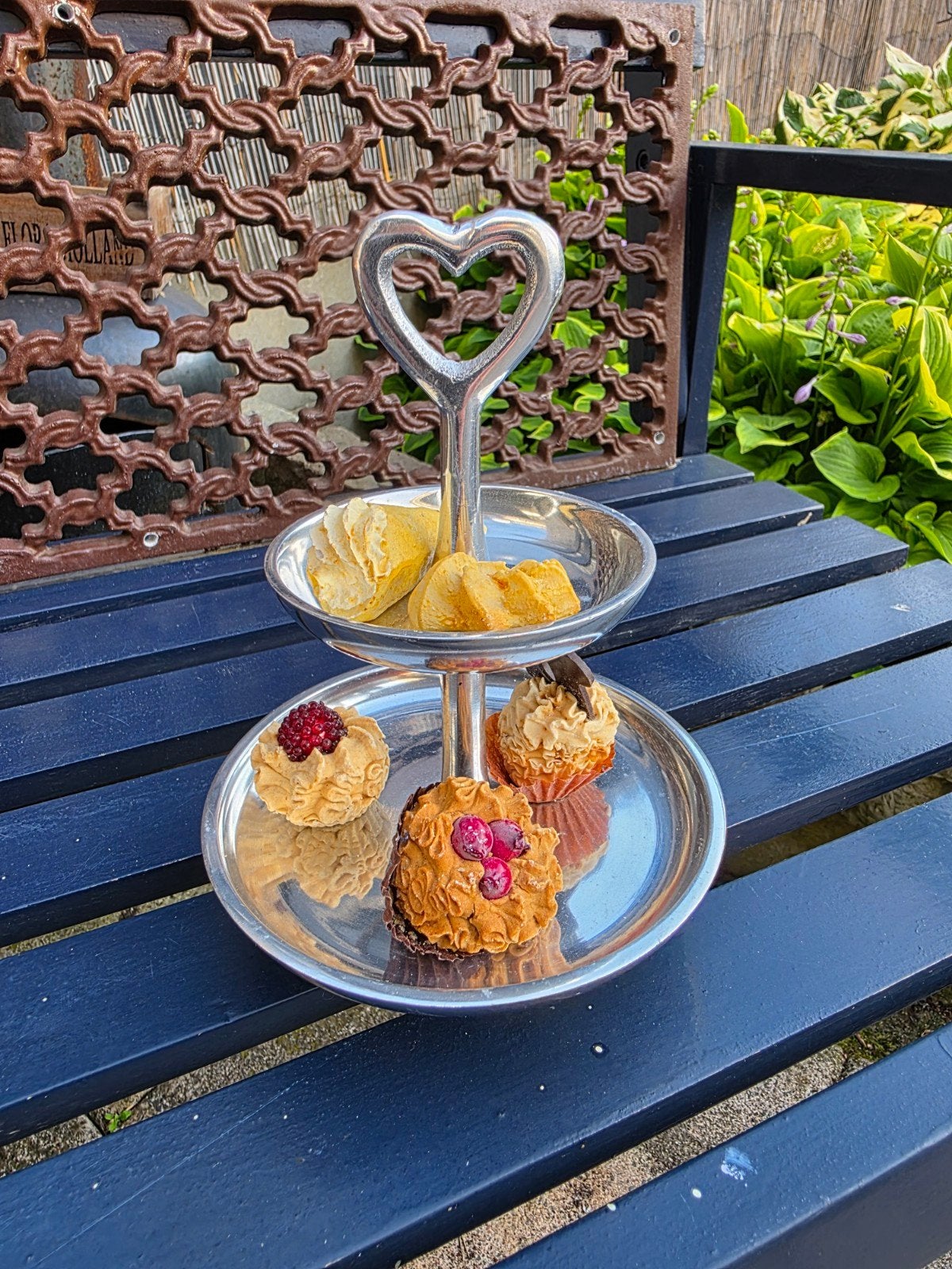Riviera Maison Mini Etagère met Hartvormig Handvat, Etagère, Metaal, Ophalen of Verzenden, Zo goed als nieuw