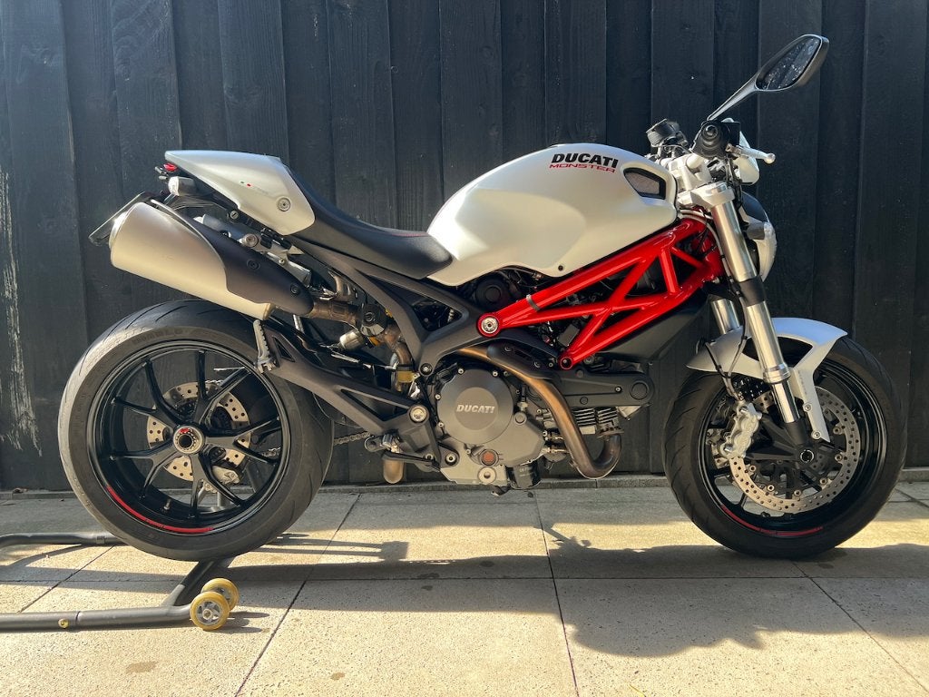 Ducati Monster 796 ABS (2013) | 10.400 km | Desmo-beurt, Motoren, Motoren | Ducati, 2 cilinders, Motorrijbewijs A, Gebruikt, Particulier