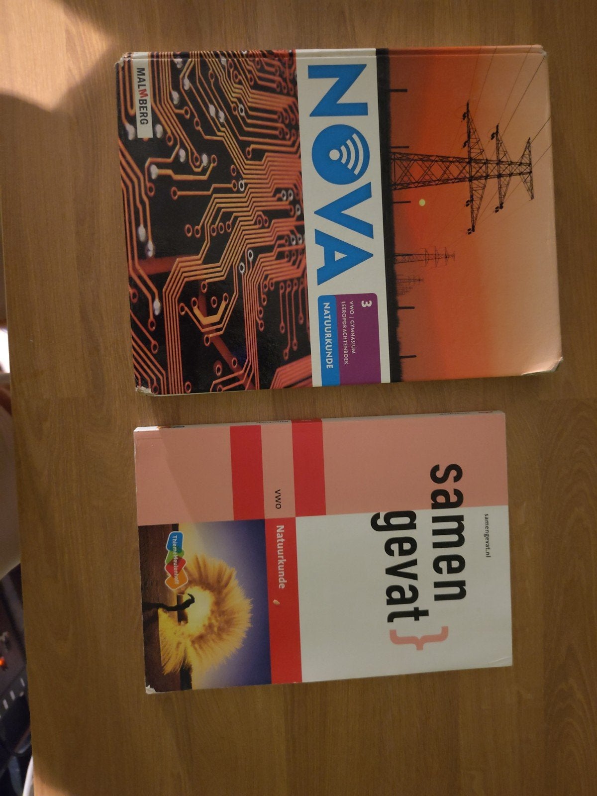 Nova vwo 3 natuurkunde en samengevat natuurkunde, R. Tromp, Ophalen of Verzenden, Zo goed als nieuw, Nederlands