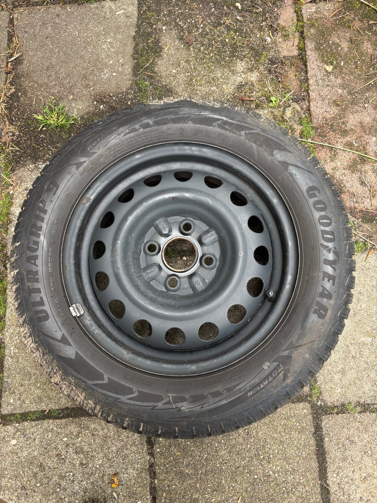 Winterbanden Goodyear UltraGrip 9 voor Toyota Aygo (175/65R1, Auto-onderdelen, Banden en Velgen, Banden en Velgen, Winterbanden