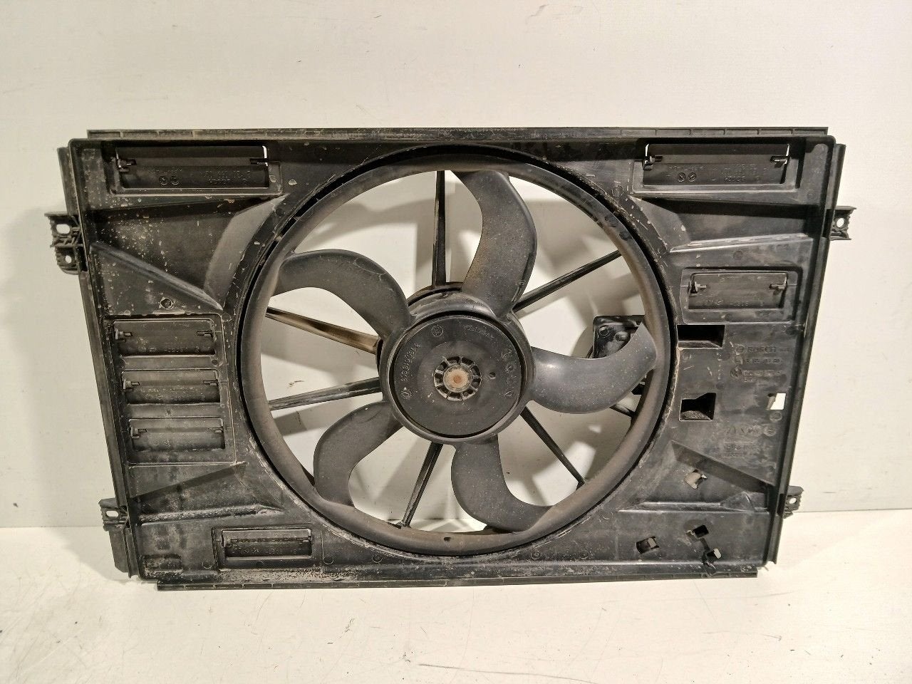 Koelventilator Volkswagen Golf, Onderdelen@venauto.nl, Van der Ven Autorecycling B.V., Gebruikt, Ettenseweg 76, 4706 PB Roosendaal, The Netherlands