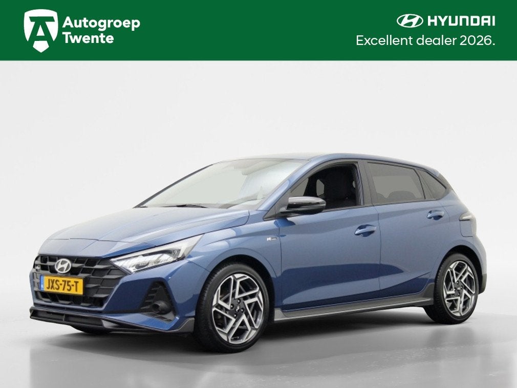 Hyundai i20 1.2 N Line | Private lease 429 p.m. (bj 2025), Gebruikt, Zwart, 4 cilinders, Blauw