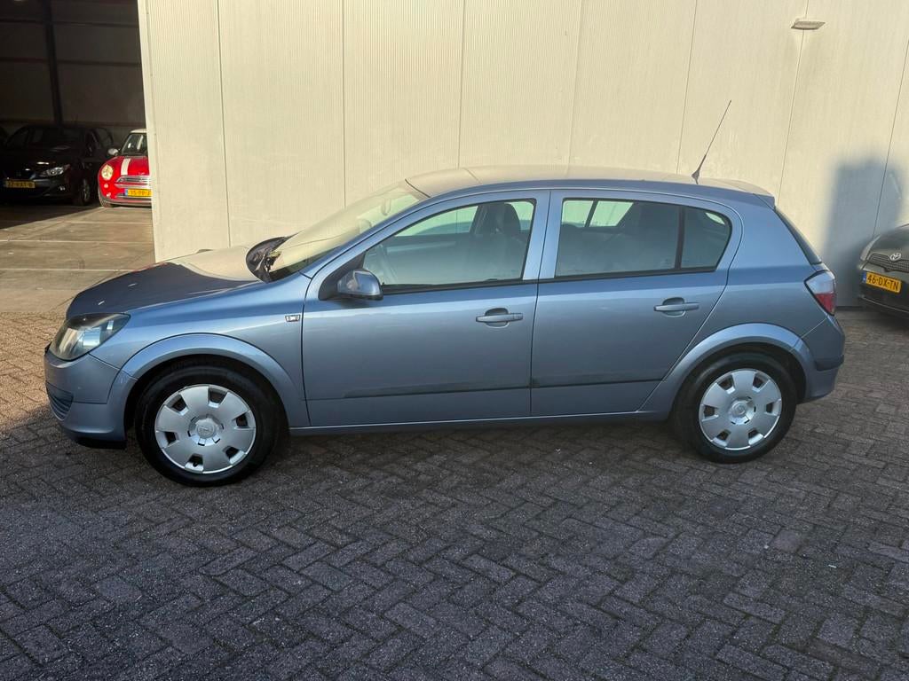Opel Astra 1.4 Enjoy, Voorwielaandrijving, Gebruikt, 4 cilinders, Startonderbreker