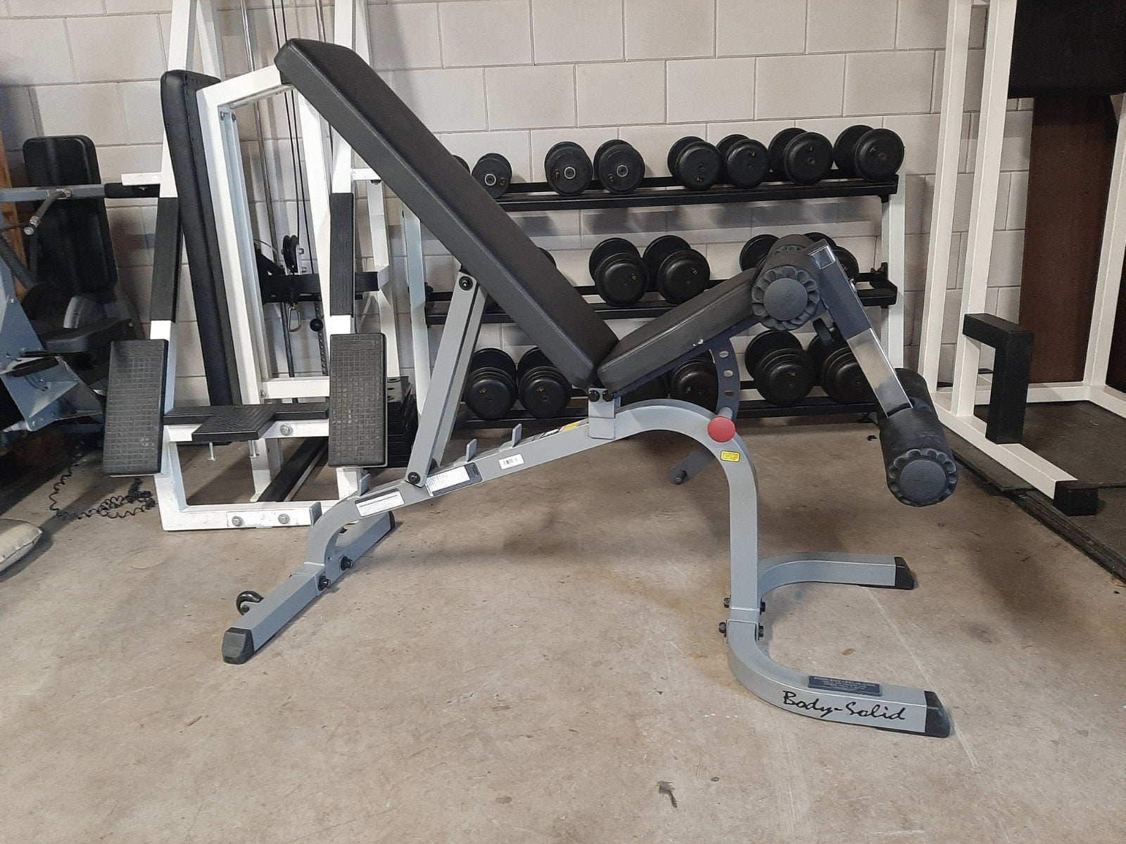 body solid verstelbaar bankje, Ophalen, Zo goed als nieuw, Benen, Fitnessbank