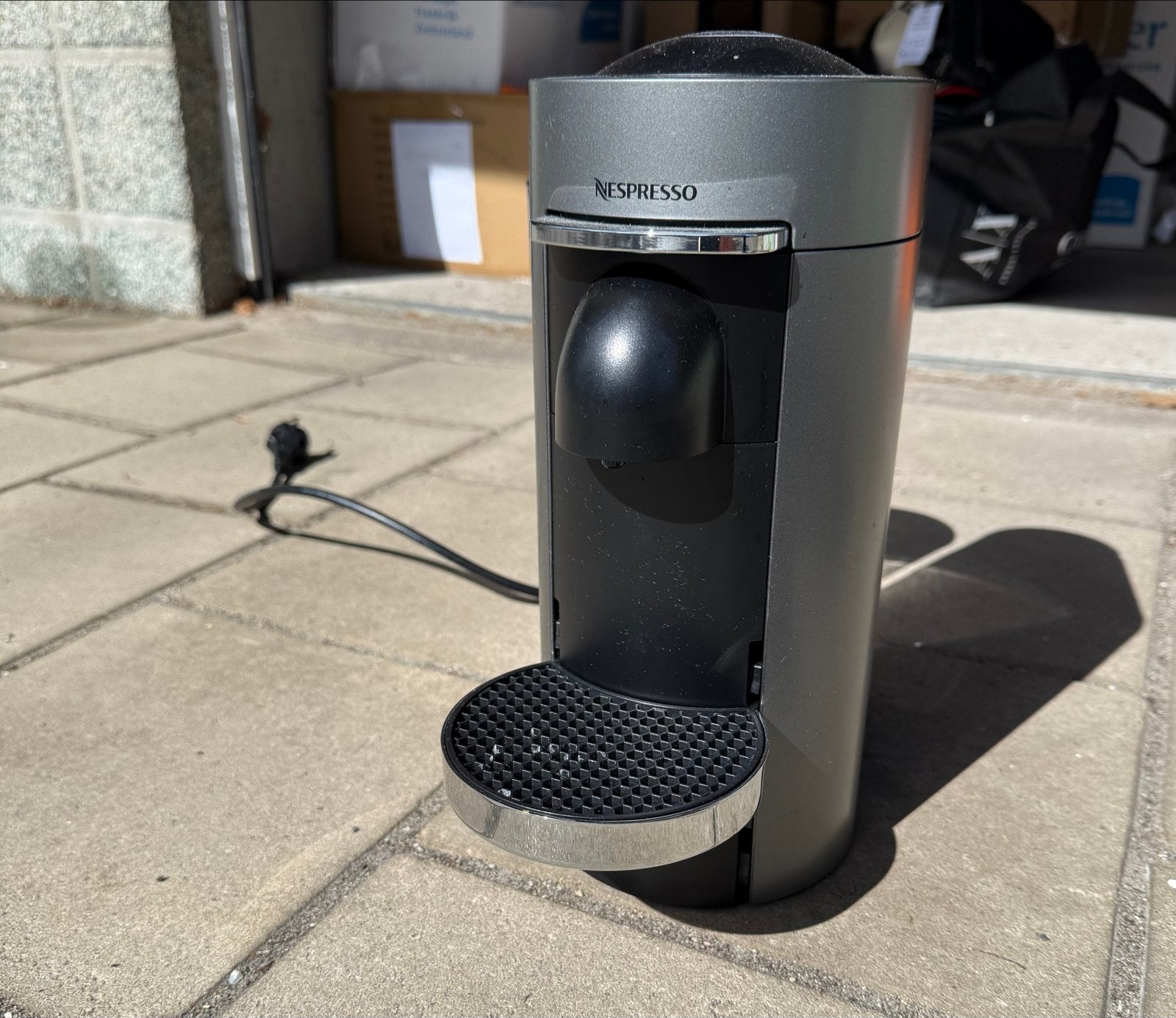 Nespresso Vertuo Plus Koffiemachine - Grijs, Ophalen, Koffiemachine, Zo goed als nieuw, Koffiepads en cups