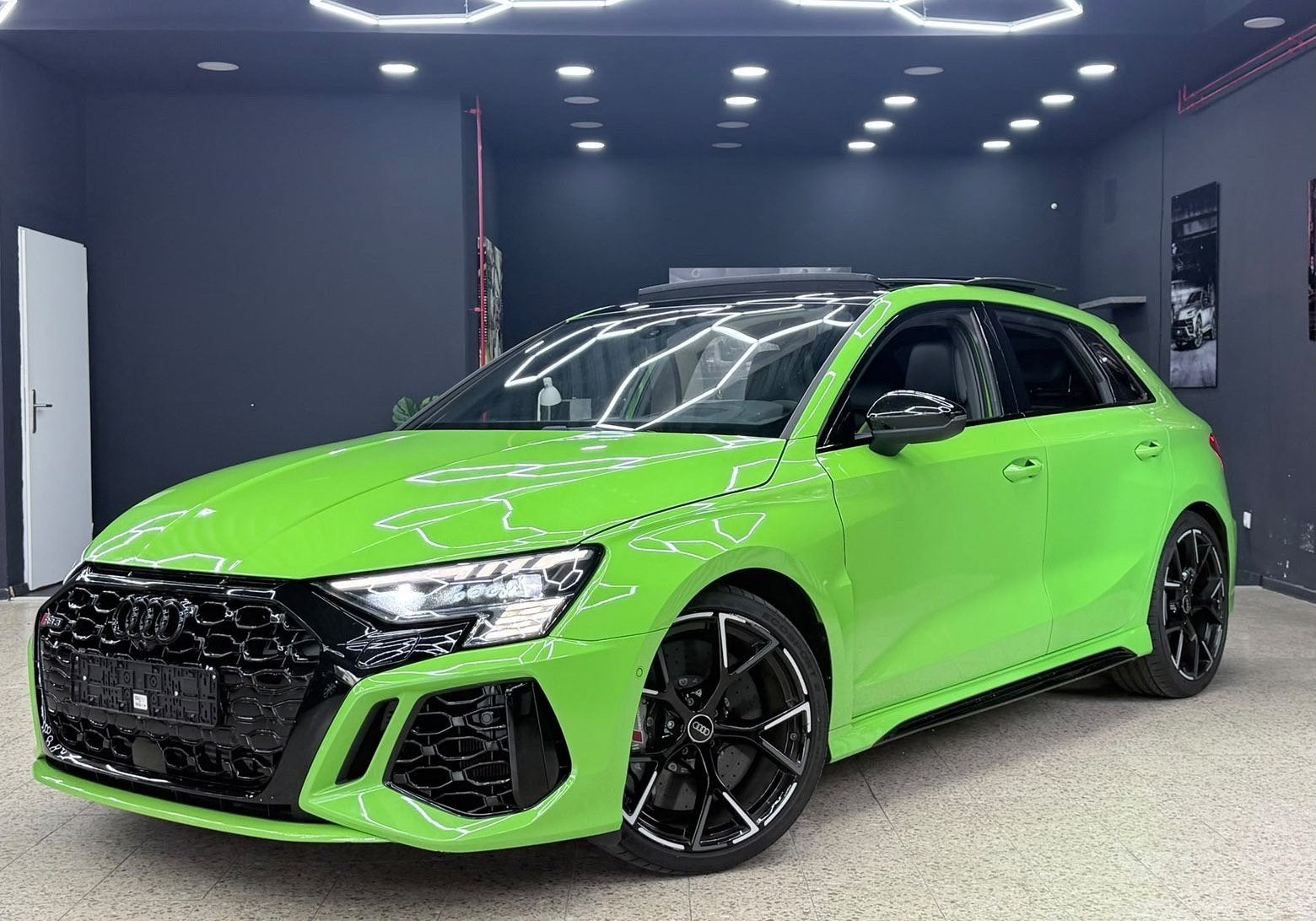 Audi A3 RS3 Tfsi 400pk S-tronic Quattro 2022 Groen, Automaat, 4 cilinders, Zwart, Vierwielaandrijving