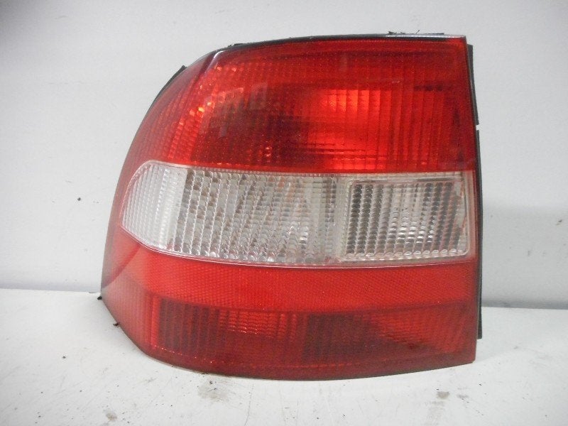 Achterlicht Links Opel Vectra B (36) 1998 37370748, Gebruikt, Bahnhofsplatz, Rüsselsheim am Main 65423, , Duitsland, Opel, Opel Automobile GmbH