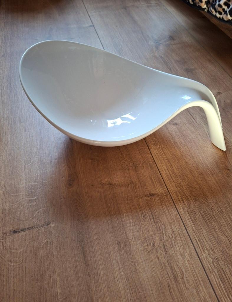 Slaschaal met greep villeroy en boch serie flow, Ophalen of Verzenden, Nieuw, Rond, Porselein of Keramiek